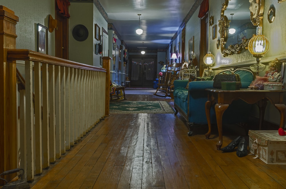 Armour's Hotel - photo 40