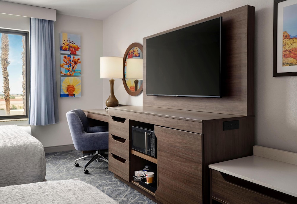 Hampton Inn & Suites Las Vegas Red Rock Summerlin - photo 9