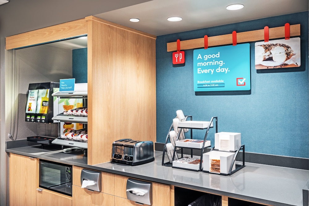 avid hotel Bentonville Rogers by IHG - photo 31