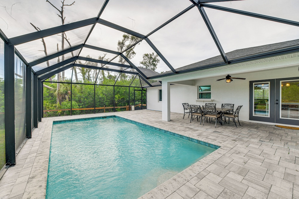 3 Mi to Public Beach: Port Charlotte Getaway in Port Charlotte, United States