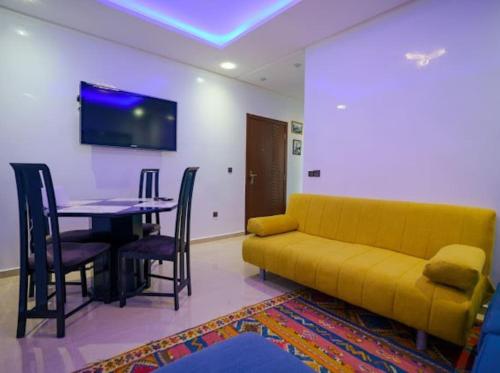 Joli Apt bien situé — 4-Star Luxury Hotel in Tangier, Morocco