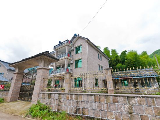 Wangxingju Hotel - carbon neutral hotel in Deqing