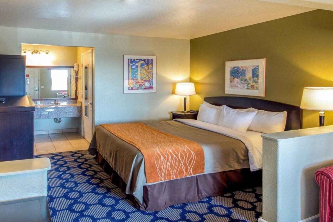 Rancho Cordova Inn - photo 3