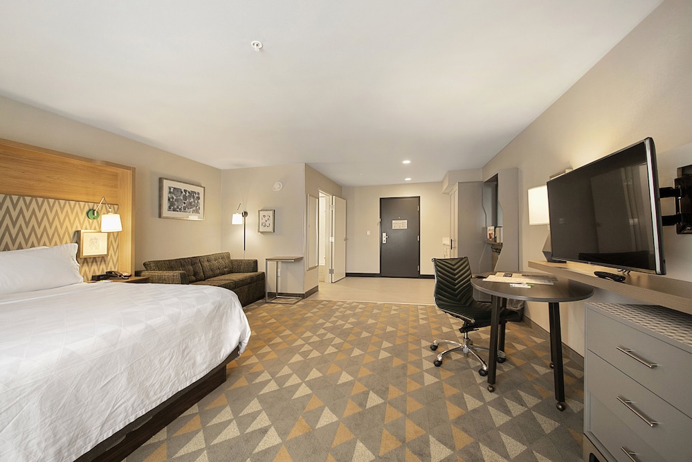 Holiday Inn & Suites Decatur Forsyth by IHG - photo 8