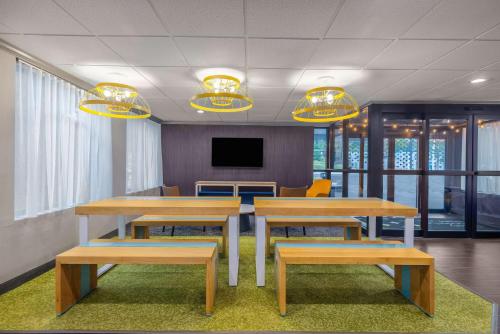 Spark by Hilton Clarks Summit - photo 11