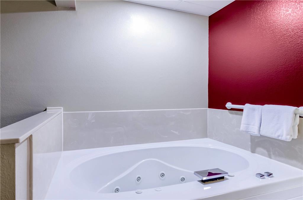Rodeway Inn Hesston KS - photo 26