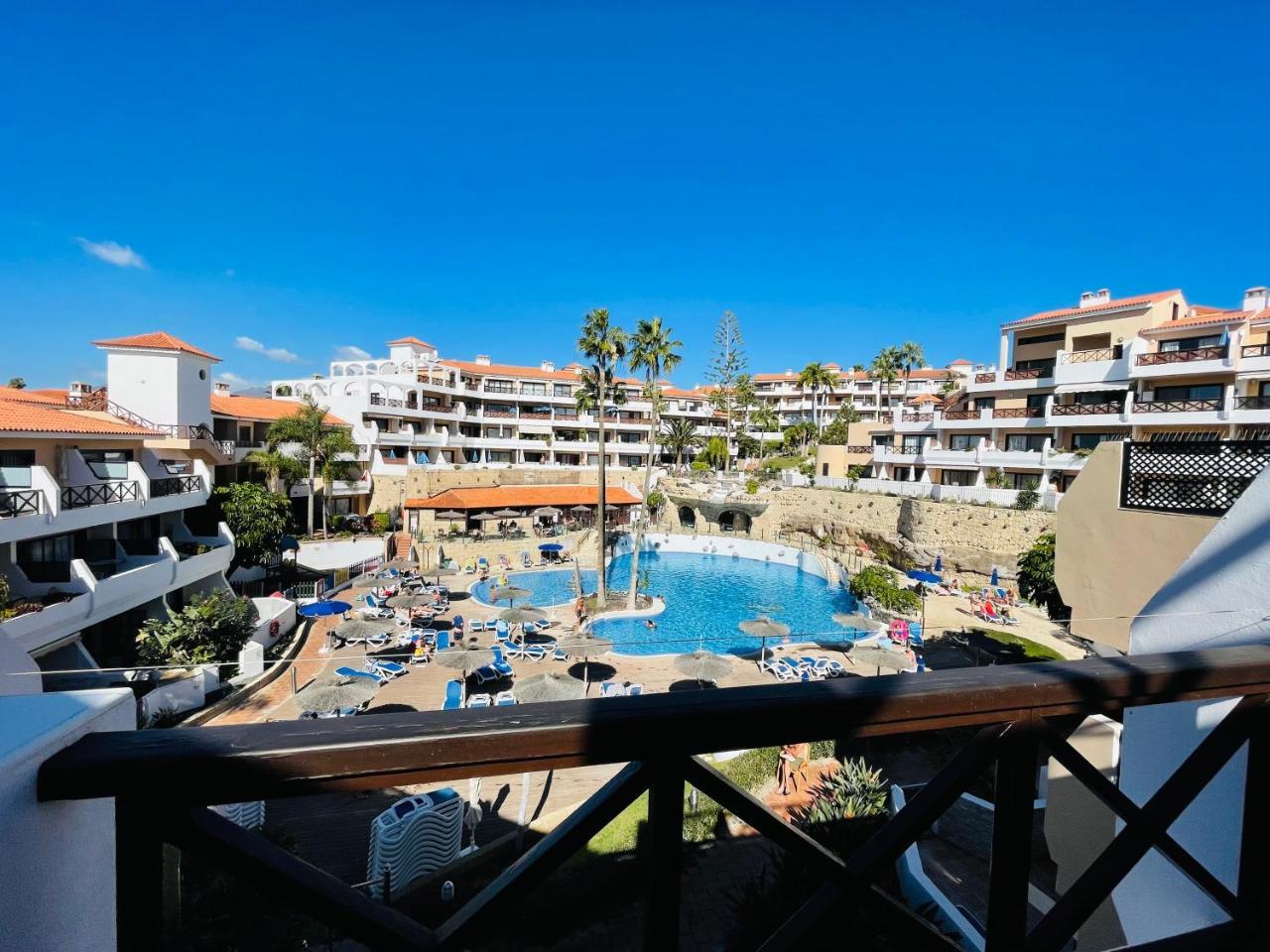Apartamento Brisas Del Mar — 4-Star Luxury Hotel in San Miguel De Abona, Spain