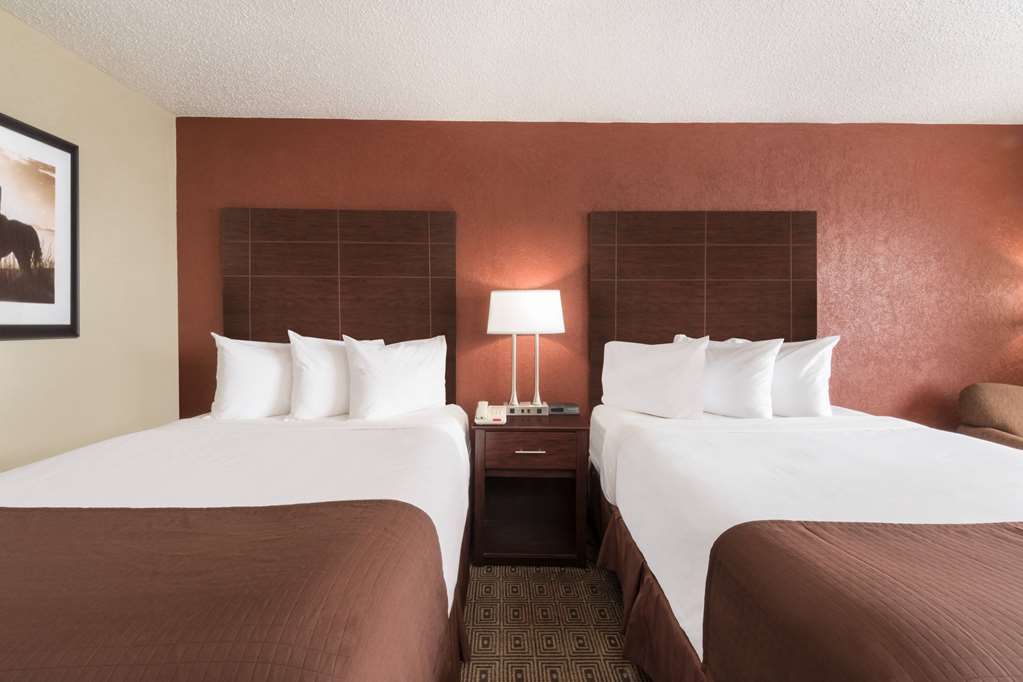 Baymont by Wyndham Midland Airport - photo 6