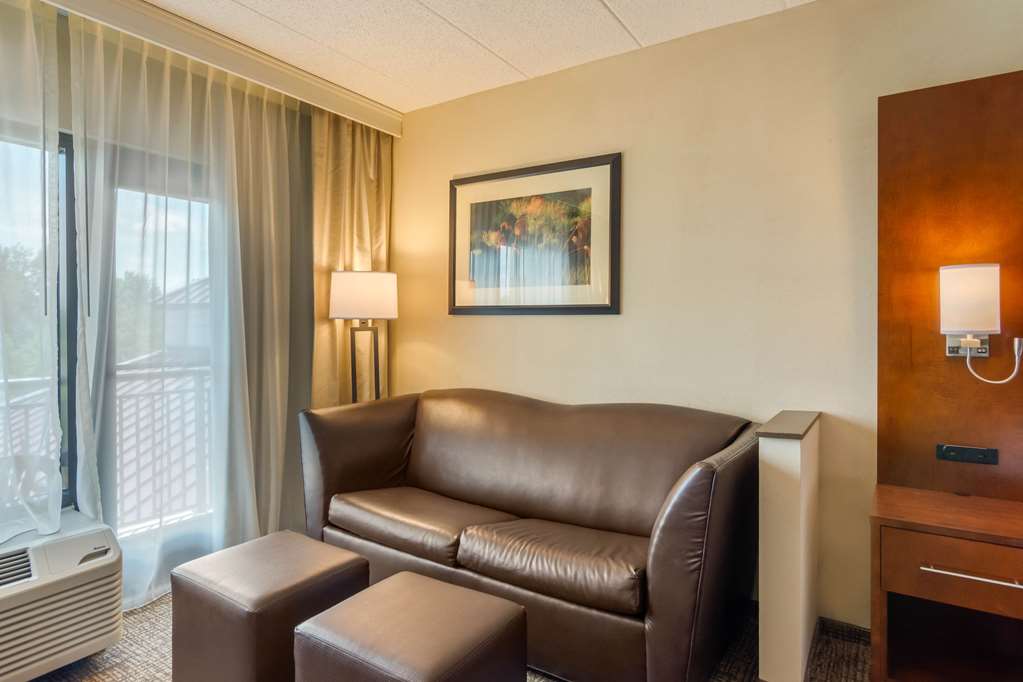 Comfort Suites South Park - photo 11
