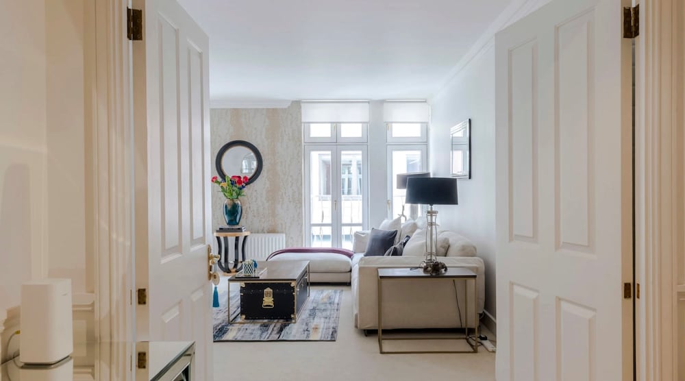 Maddox House — 4-Star Luxury Hotel in London, United Kingdom