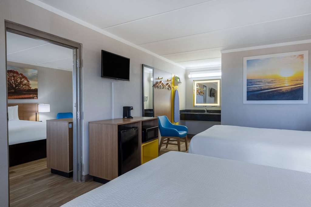 Days Inn & Suites by Wyndham Fort Bragg Cross Creek Mall - photo 29