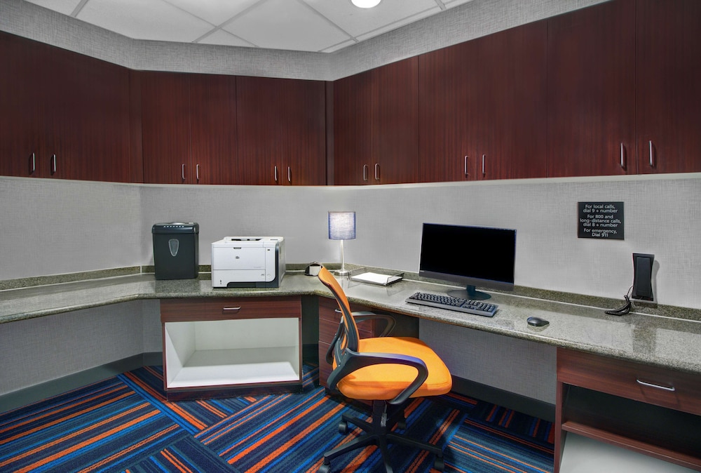 Hampton Inn & Suites Syracuse Dewitt - photo 44