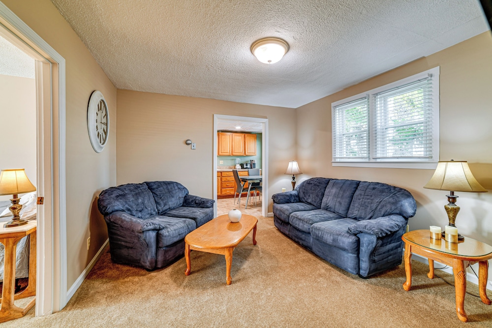 2 Mi To Suny Cortland Unit W Private Parking 21535156 — Cortland