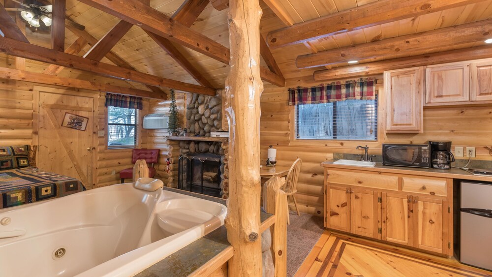 Upper Canyon Inn & Cabins - photo 42