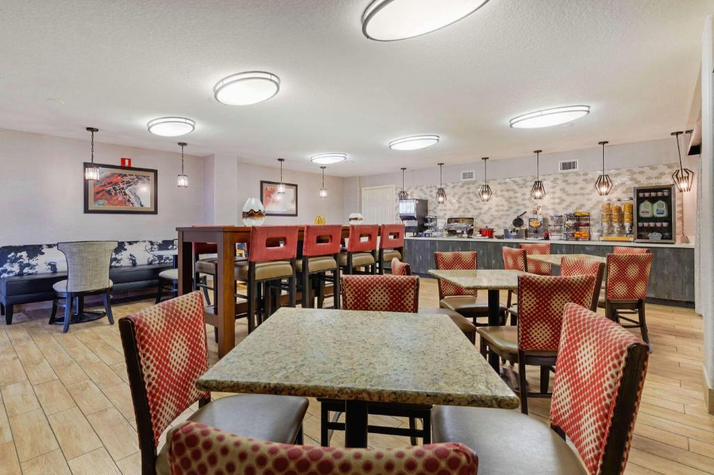 Marble Falls Inn - photo 24