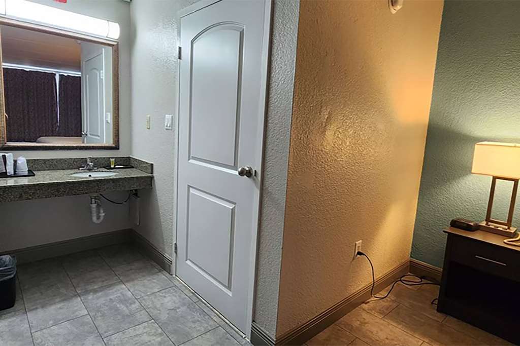 Travelodge by Wyndham Kingsland GA - photo 19
