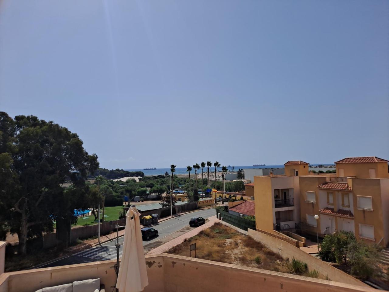 Sea View — 4-Star Luxury Hotel in Palomares Del Rio, Spain