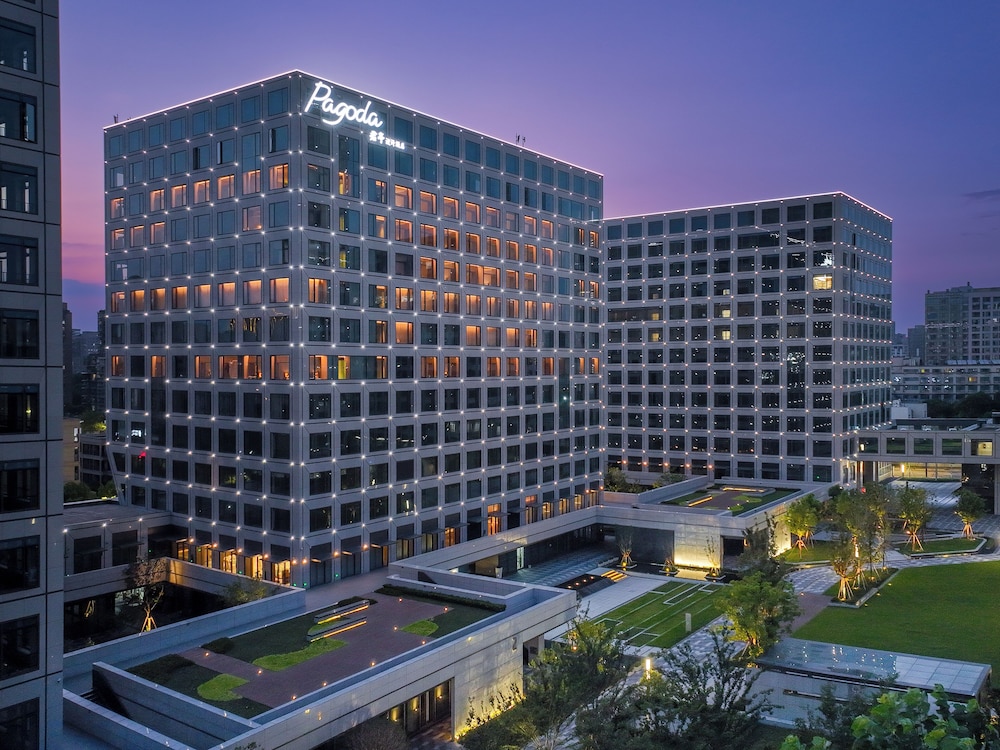 SSAW Pagoda Design Hotel Hangzhou Zijingang — 4-Star Luxury Hotel in Hangzhou, People's Republic of China