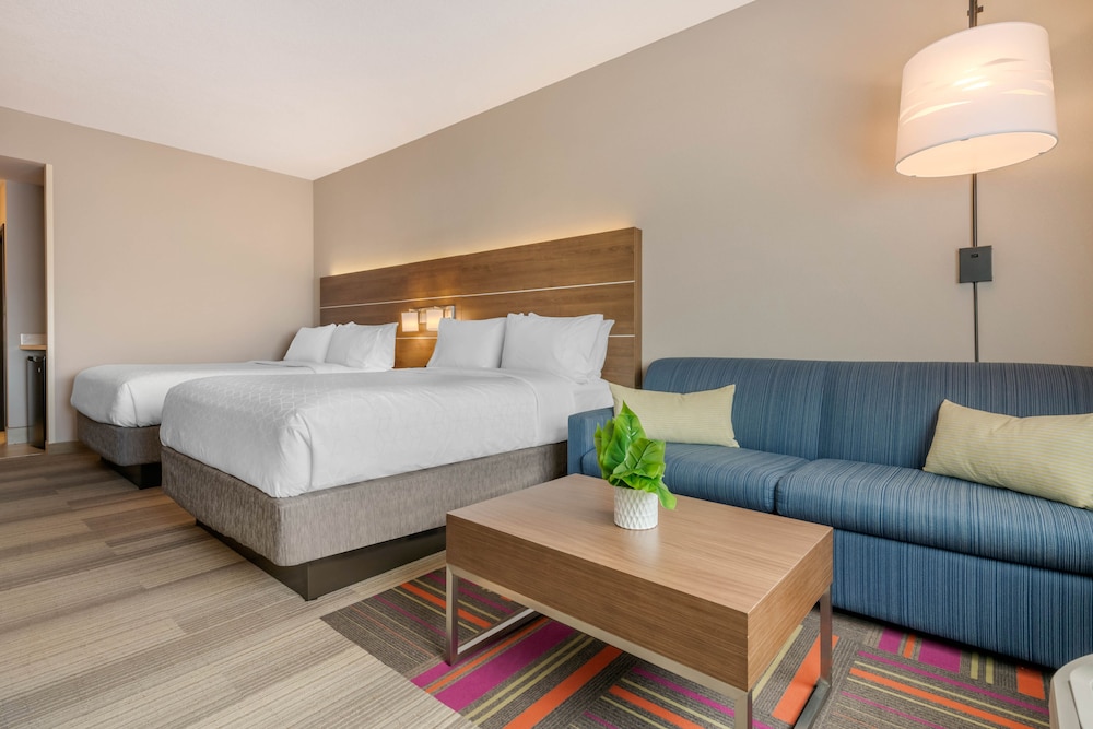Holiday Inn Express & Suites Wildwood The Villages by IHG - photo 17