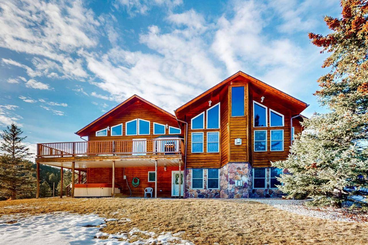 Hilltop Getaway in Lead, United States