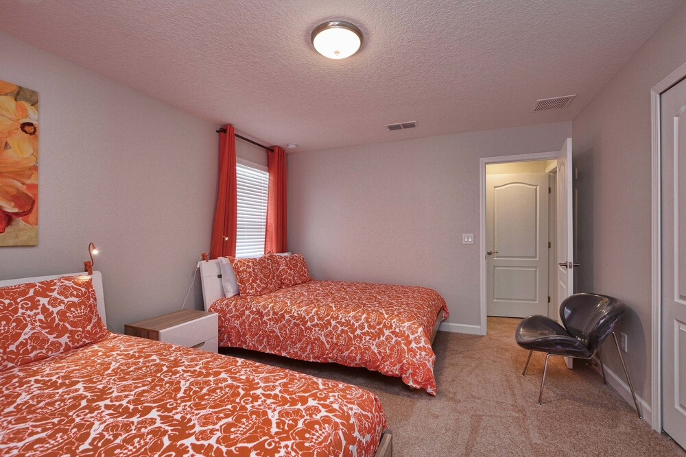Ohana at Paradise Palms: Resort Townhome W Pool 5 Bedroom Townhouse - photo 39