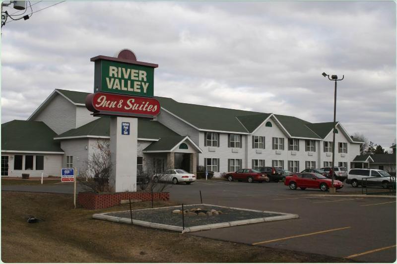 River Valley Inn & Suites - photo 2