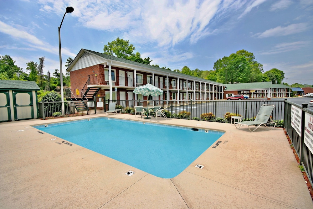 Hamilton Inn Jonesville NC - photo 32
