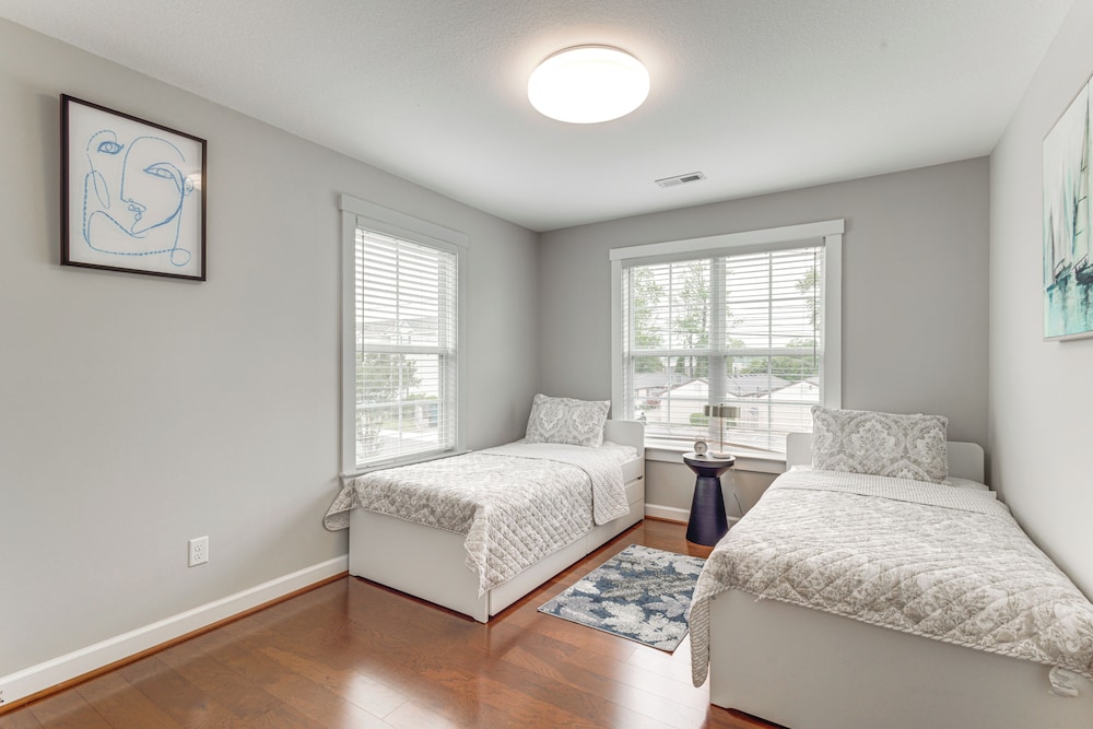 Modern Virginia Beach Retreat in Resort District - photo 20