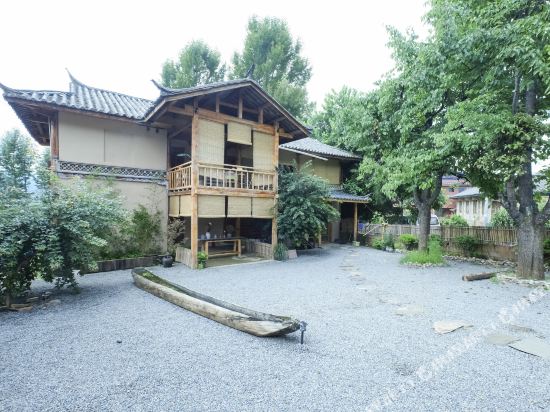 Lugu Lake youweiyuanshecaohaijingguankezhan in Yanjing, People's Republic of China