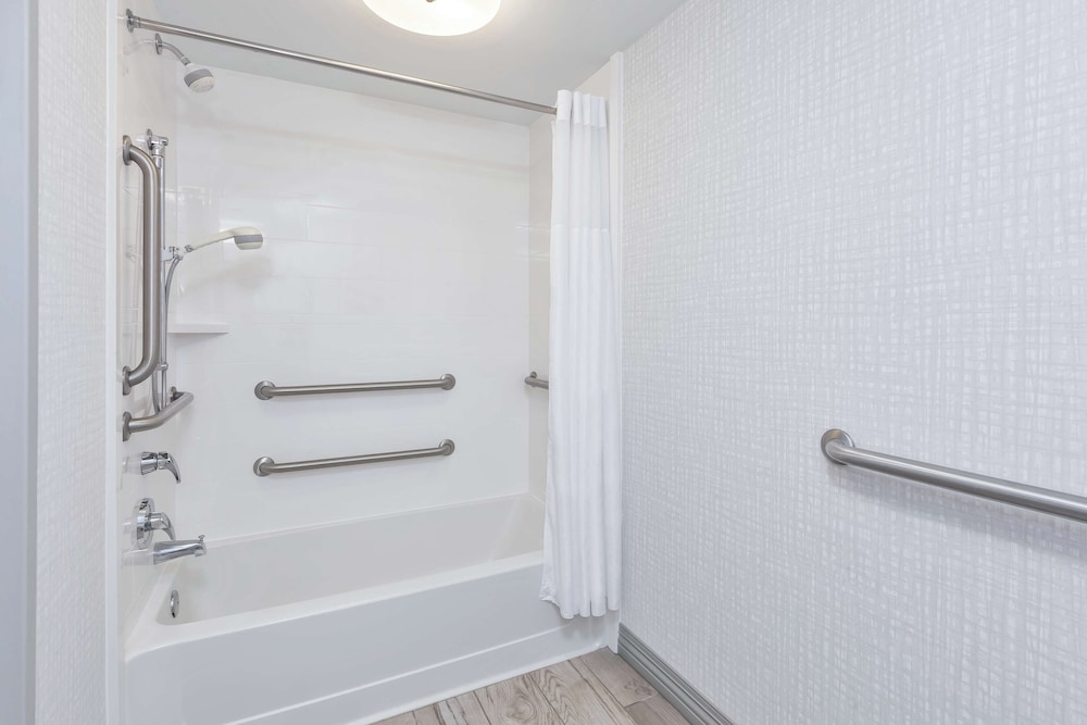 Hampton Inn & Suites Wells Ogunquit - photo 44