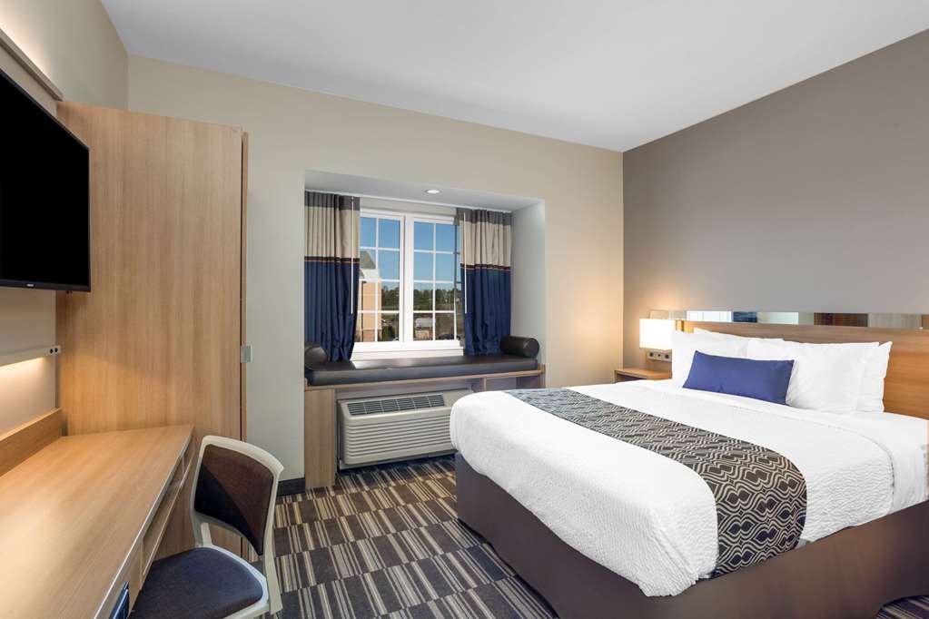 Microtel Inn & Suites by Wyndham South Hill - photo 14