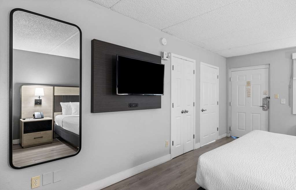 La Quinta Inn by Wyndham Stockton - photo 24