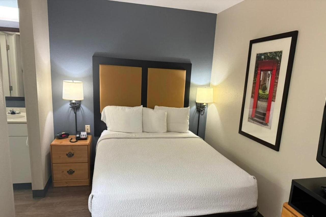 Extended Stay America Suites Washington DC Chantilly Airport - featured photo