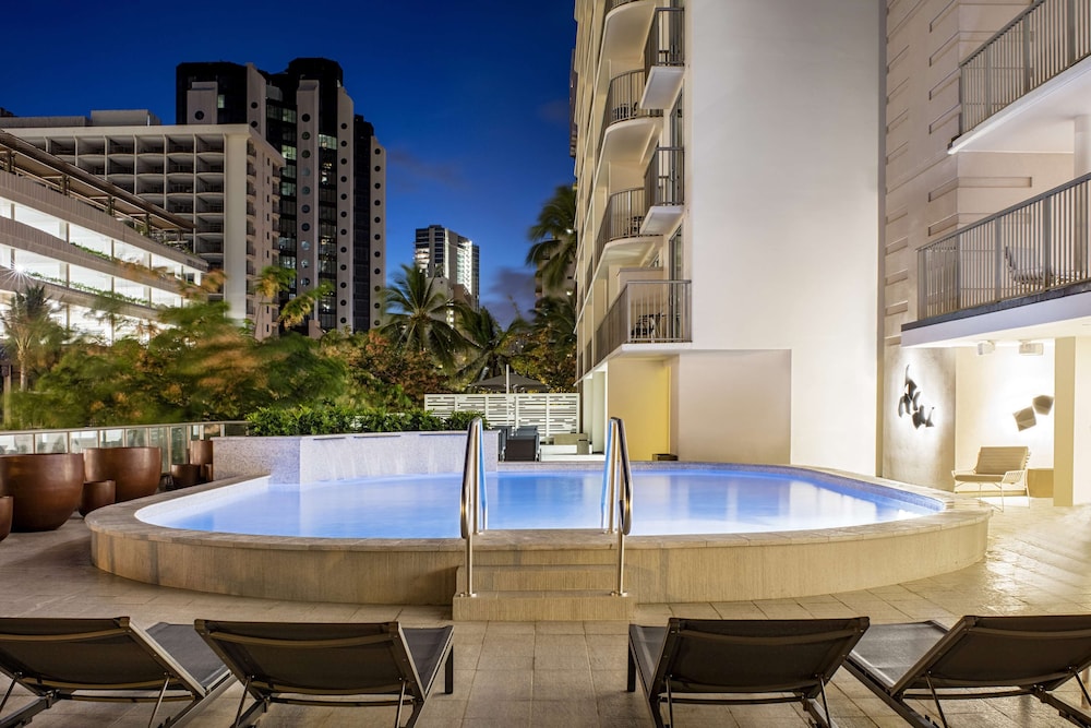 Hilton Garden Inn Waikiki Beach - photo 63