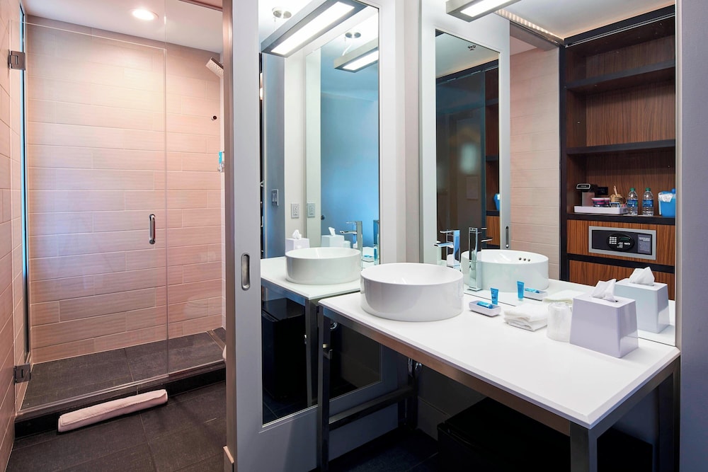 Aloft Cleveland Airport - photo 15