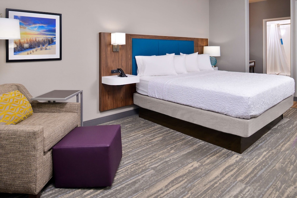 Hampton Inn & Suites Boise Spectrum - photo 35