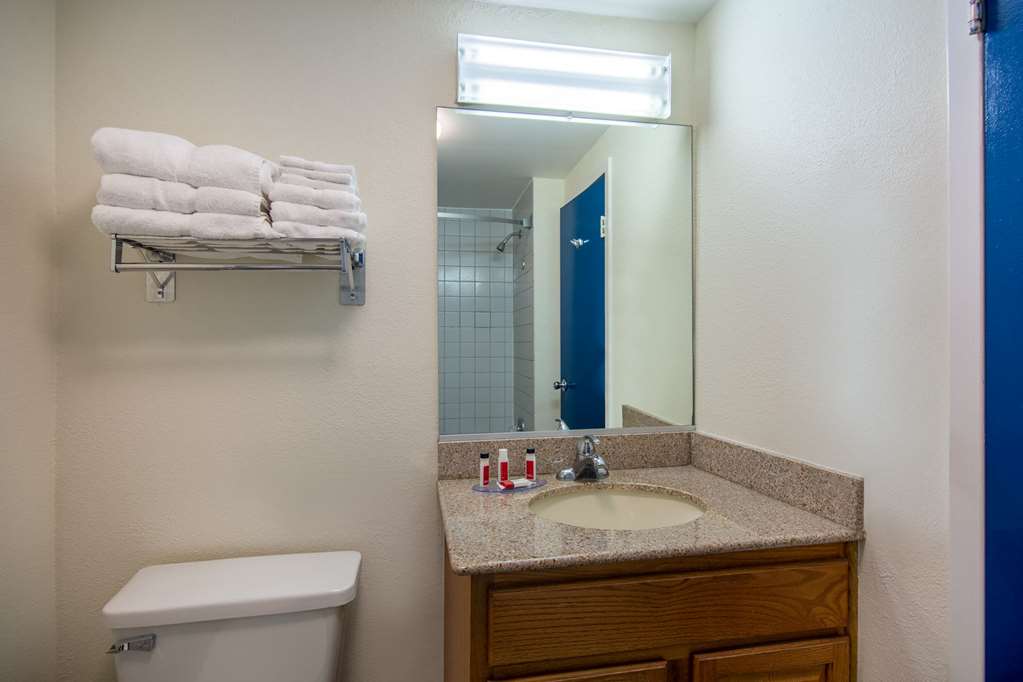 Travelodge by Wyndham Outer Banks Kill Devil Hills - photo 46