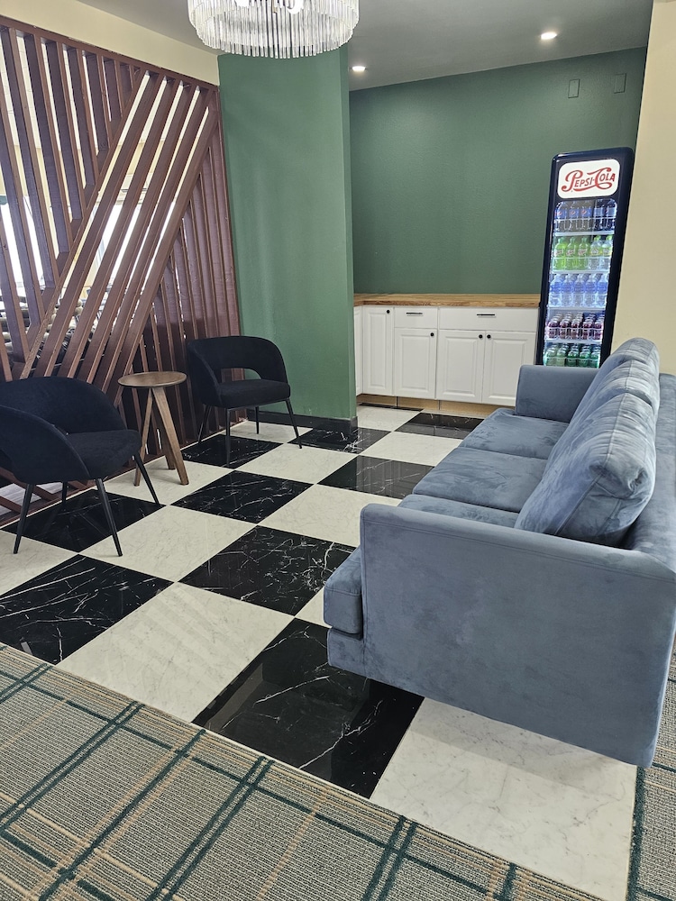 The Hotel Laurel at Seneca - photo 2