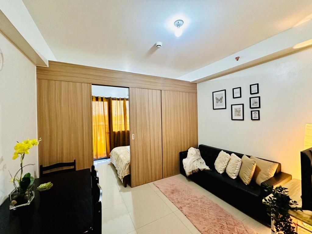 Fully equipped 1BR Condo at Shore2 near to MOA — 4-Star Luxury Hotel in Manila, Philippines