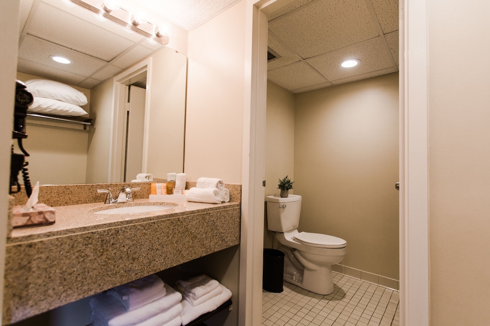 Ramada Conference Center Altoona - photo 25