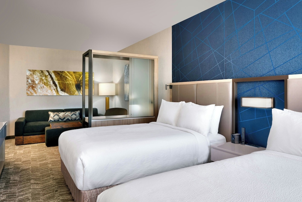SpringHill Suites by Marriott Cottonwood - photo 13