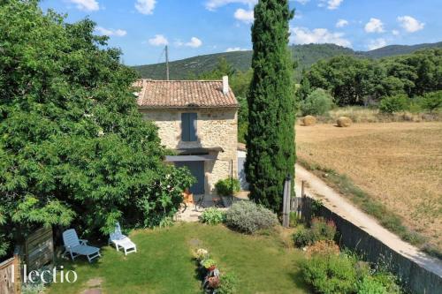 Les Tarraiettes Au Pied du Luberon — hotel in Lourmarin