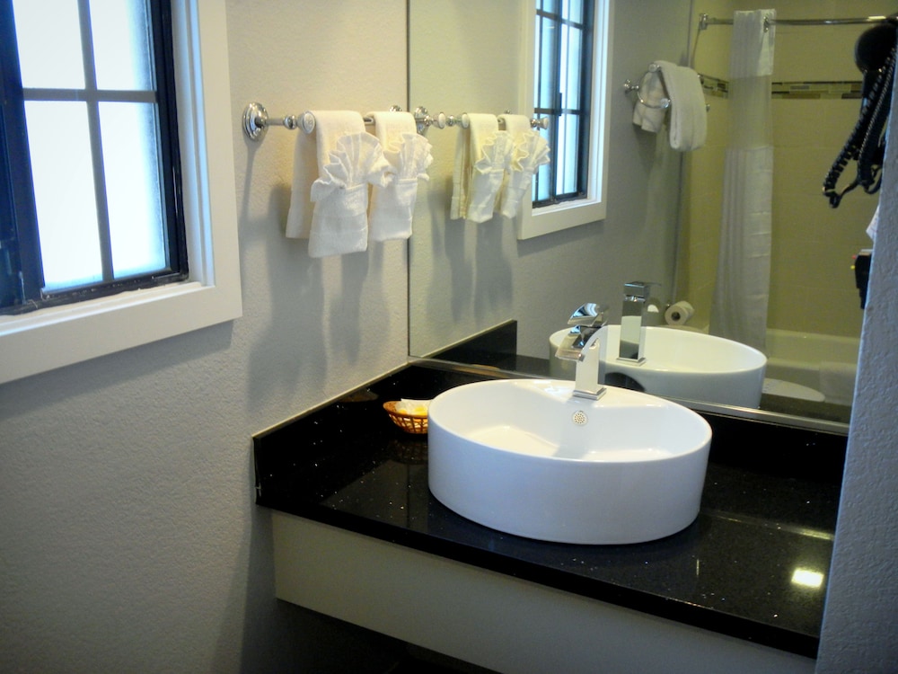FairBridge Inn & Suites Merced Gateway to Yosemite - photo 18
