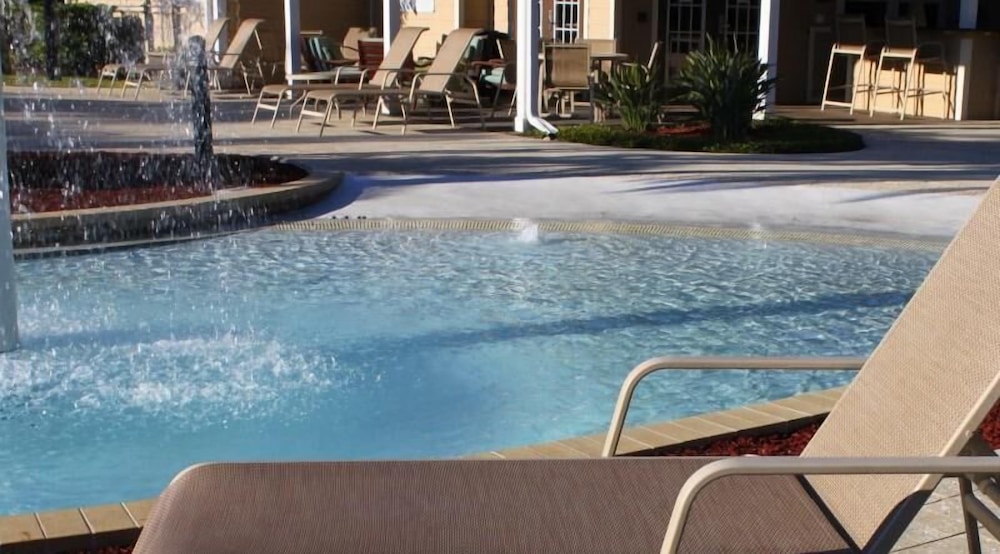 Lucaya 4 Bedrooms 3 Baths Townhome With Resort Pool - photo 17