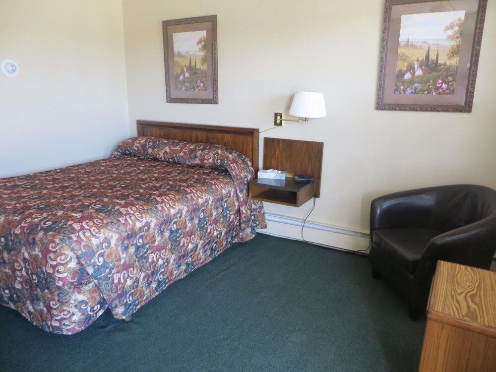 Budget Inn Motel Denison - photo 9