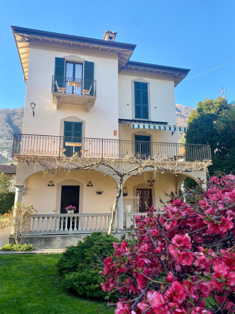 Villa Magnolia Lake Como — 4-Star Luxury Hotel in Lenno, Italy