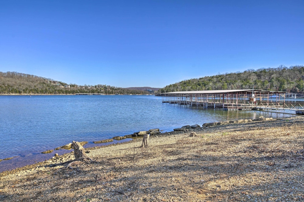 Condo in Lakefront Resort with Boat Launch and Pool - photo 2