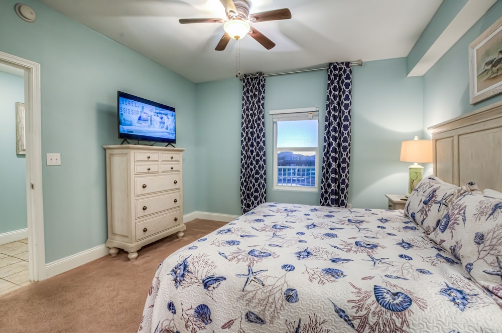 Laketown Wharf Resort by Aneliya's Rentals - photo 96