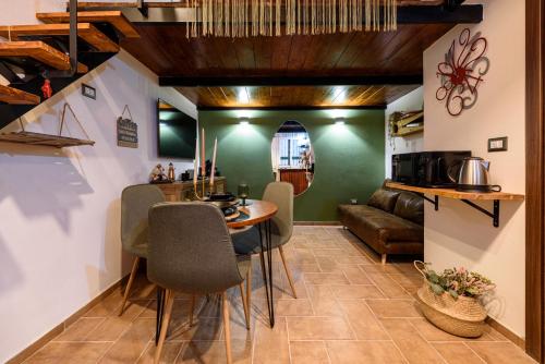 Il Basso Re — 4-Star Luxury Hotel in Naples, Italy