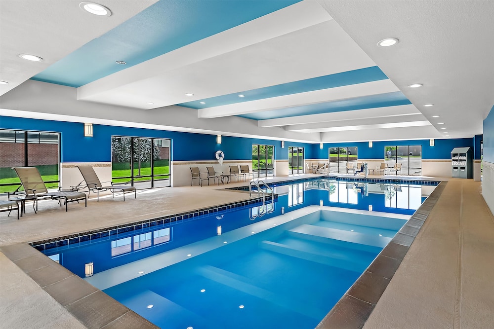 Hampton Inn Omaha West Dodge Road - photo 20